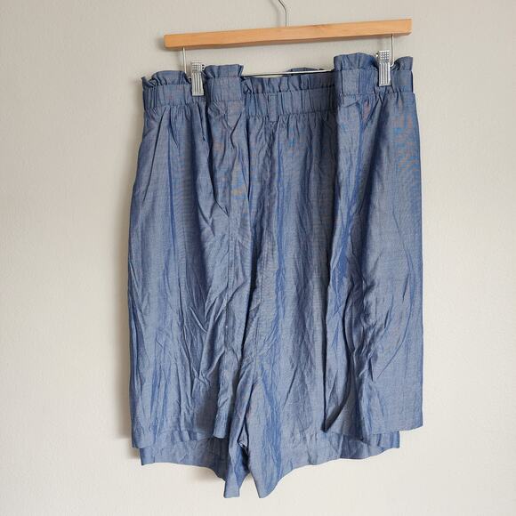 Torrid Plus Size Self Tie Paperbag Waist Mid Short in Chambray Blue Size 6X - Picture 3 of 11